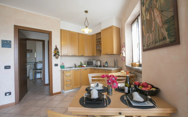 Casa Margherita Luino Hillside