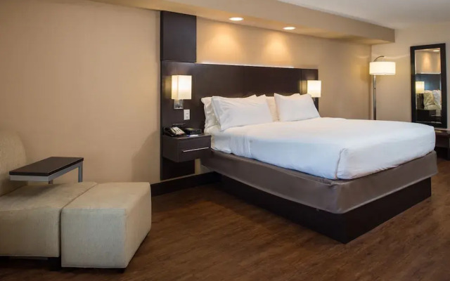 Quality Inn near Six Flags