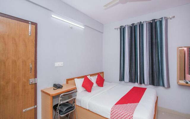 OYO 15016 Hotel City Plaza