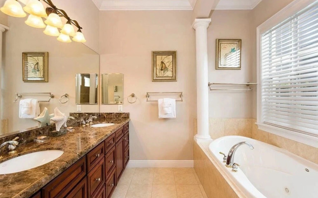 RVH_002 The Sunshine House