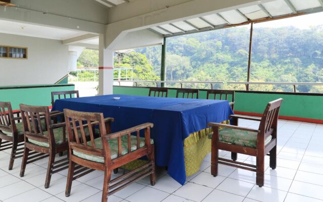 OYO 90132 Lie Mas Hotel