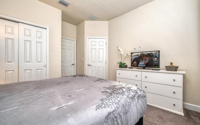 Nice and pleasant townhome villa with private pool near Disney