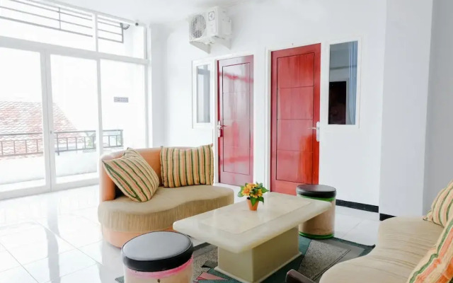 Oyo 437 Hnr Homestay Syariah