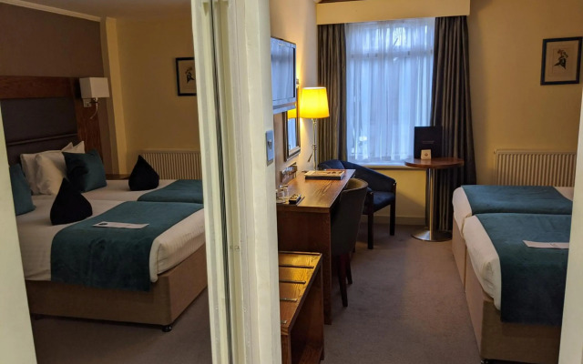 Cotswold Lodge Hotel