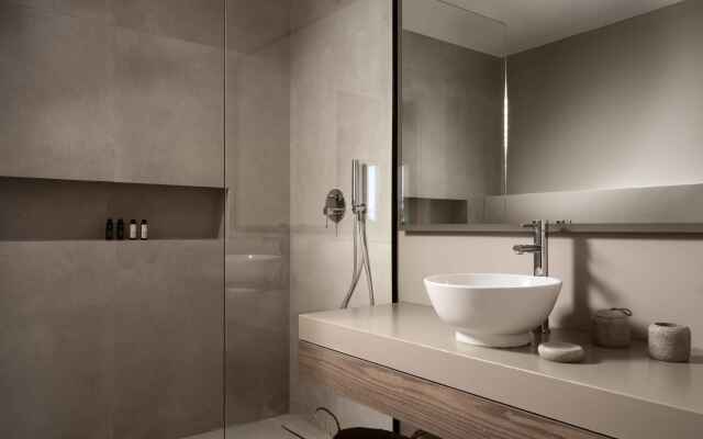 The Bay Hotel & Suites