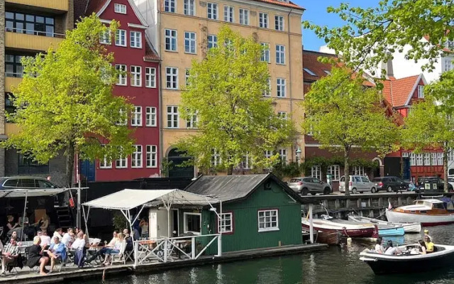 The Apartment Upstairs Canal Penthouse in Copenhagen