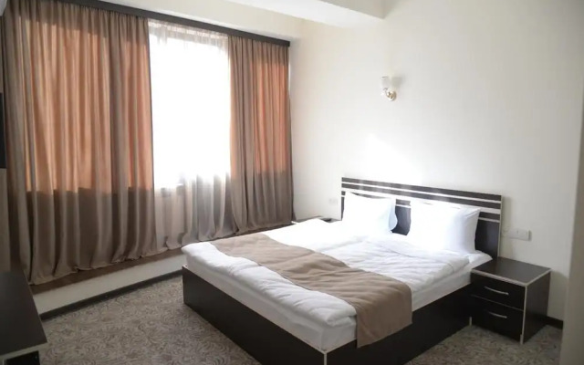 Yerevan Centre Hotel