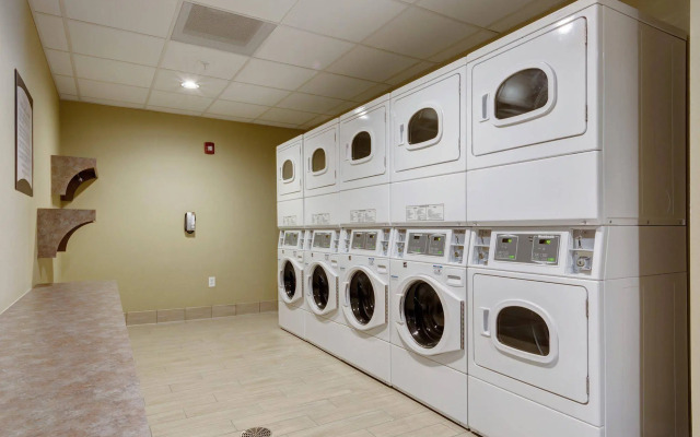 Staybridge Suites St Louis - Westport by IHG