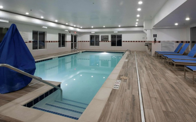 Hampton Inn & Suites Williamsburg-Richmond Rd.