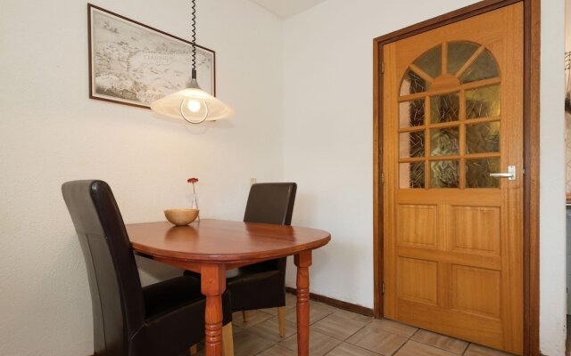 Quaint Apartment in Oosterend Terschelling near Sea