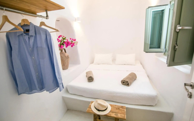 Morfi Cave House