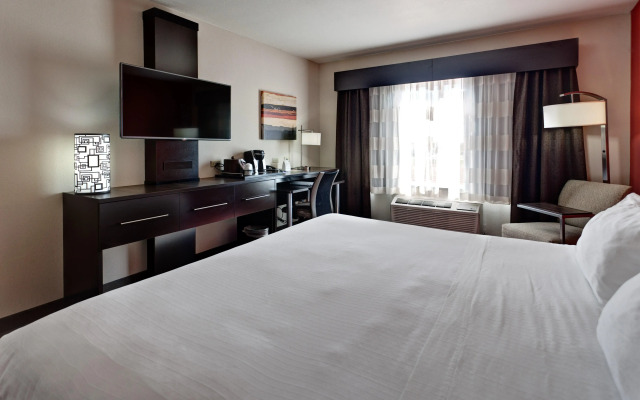 Holiday Inn Express & Suites Wichita Northwest by IHG