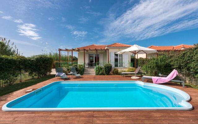 Venus Villa with Private Pool, 2min to the Beach