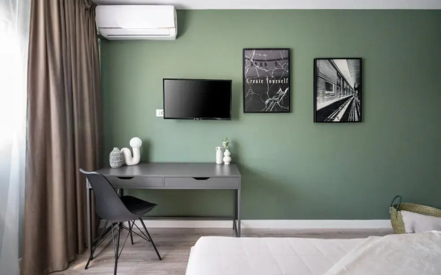 Artful & Light-Filled 2BR on Calea Victoriei - Prime Central Spot