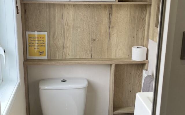 Immaculate 3-bed Lodge in Out Rawcliffe