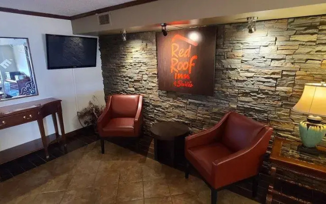 Red Roof Inn & Suites Cornelius – Lake Norman