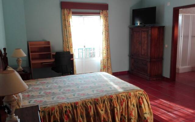 Cister Apartments Studios Suites