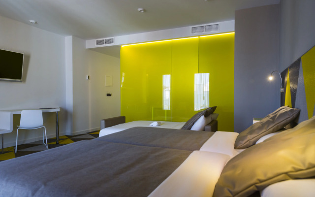 Hotel Macia Sevilla Kubb