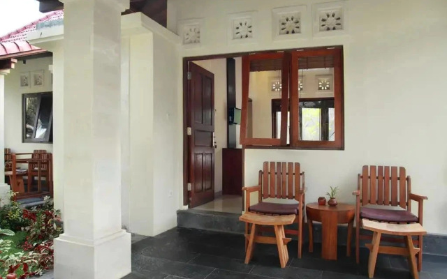 Puri Rinjani Bungalows