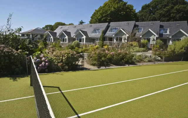 4 Court Terrace, Hillfield Village