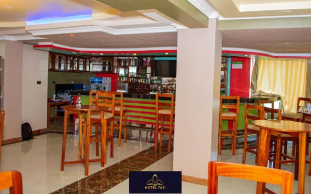 Hotel Taji