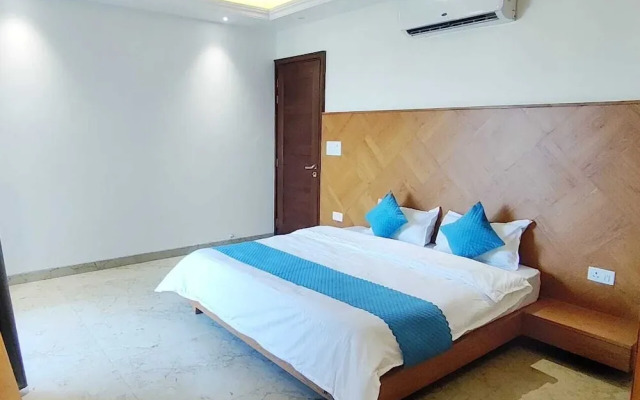 The Crown A Pinnacle of Luxury