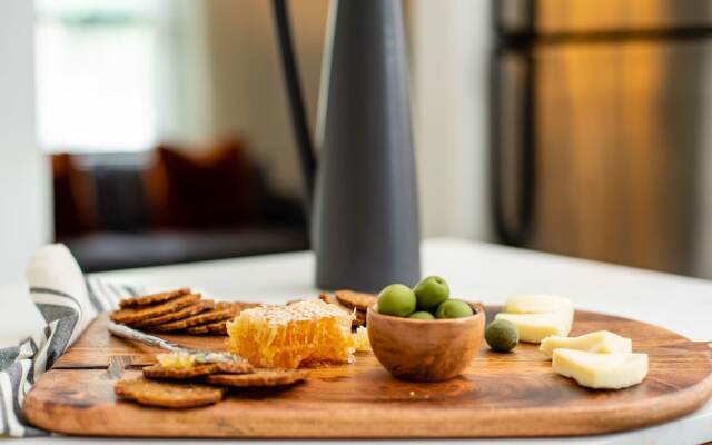 Abode Nashville - Marathon Village Near Downtown