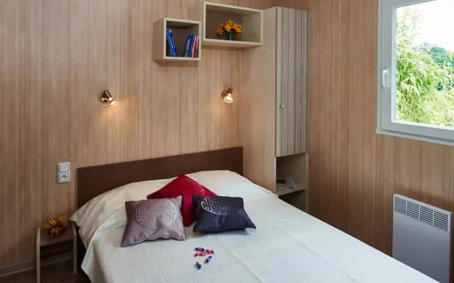 Insolites Du Camping De Trezulien