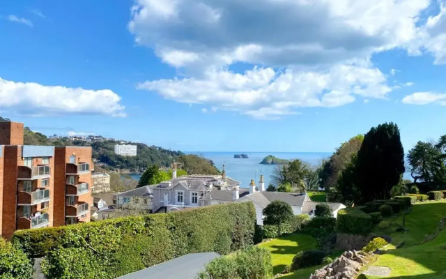 The Stables Apartments At Meadfoot Bay
