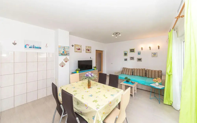 Awesome Apartment in Trogir With 2 Bedrooms and Wifi