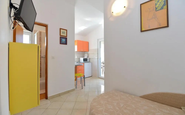 Nice Apartment in Starigrad Paklenica With Wifi and 1 Bedrooms