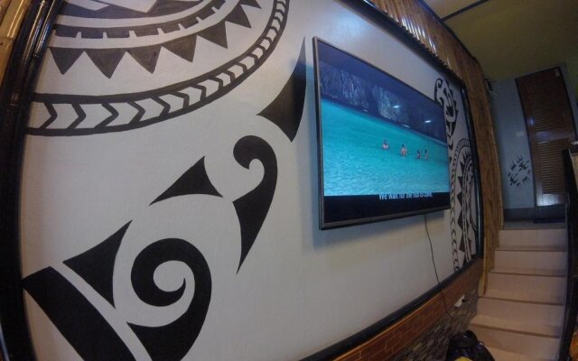 Coma Lounge & Hostel