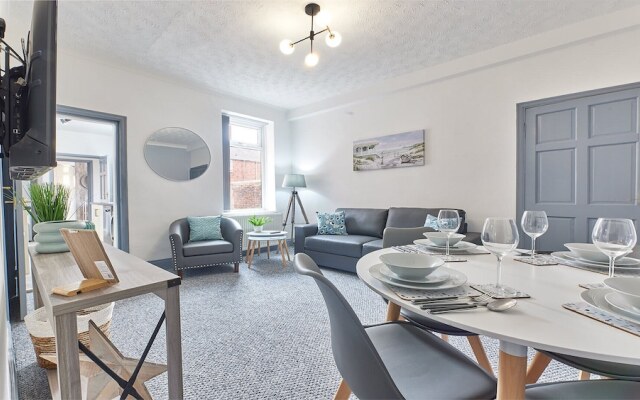 Host Stay Ralph House