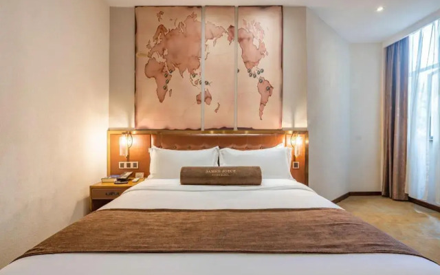 James Joyce Coffetel Chongqing Huangnibang Subway Station