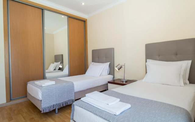 Villa Linda, Alto da Ria