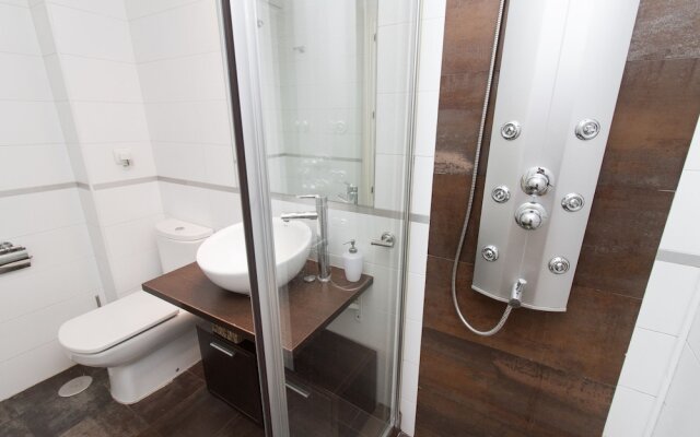 Nice Studio Teatro Cervantes by La Recepcion