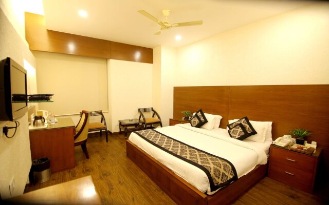 Hotel Chirag Residency