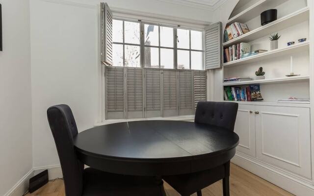 Beautiful 3Br House In Knightsbridge