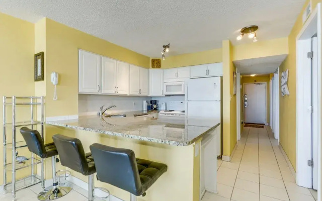 Private 3BR's at Palms by Hosteeva