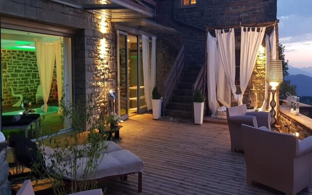 Mikro Papigo 1700 Hotel & Spa