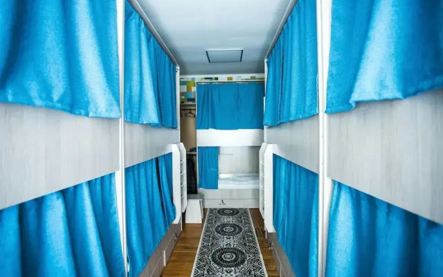 Hostel Eleon