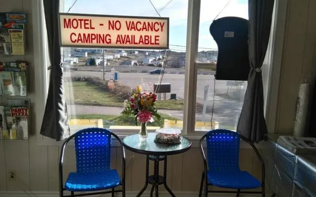 Oasis Motel And Campground