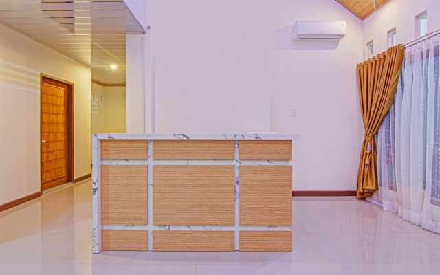 Capital O 90643 Suri Guest House Syariah – Guest Rooms – Padang