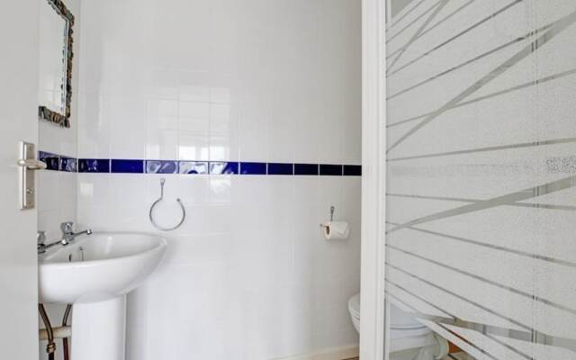 Cozy Holiday Home in Widemouth Bay With Large Garden