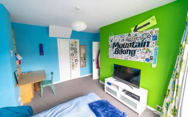 Fuller House with Parking