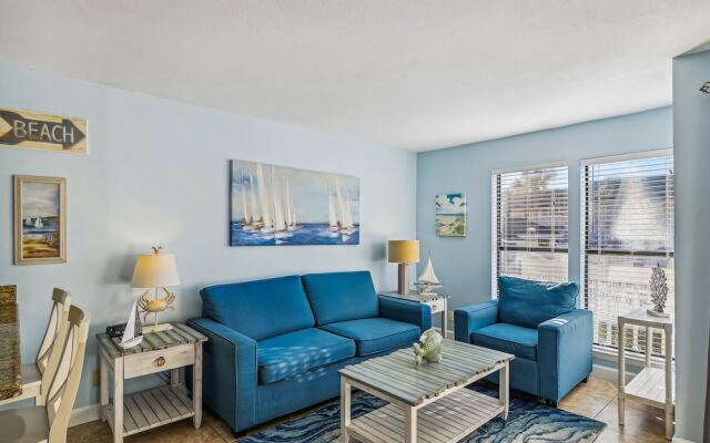 Sandpiper Cove 8112 Studio Bedroom Condo by RedAwning