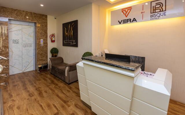 Vera by Bisque Brookefield