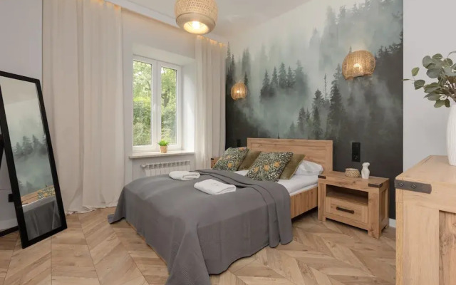 Atmospheric Apartment Walicow by Renters