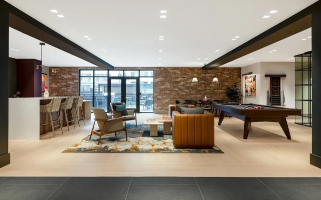 Luxury Apartments by Hyatus Center City