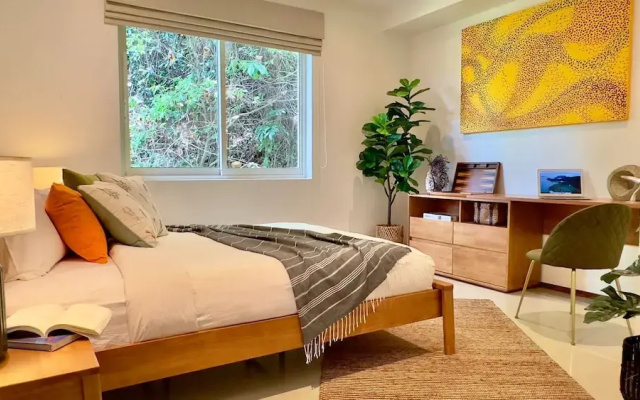 Hillside 2BR Seaview Pool Gym C258